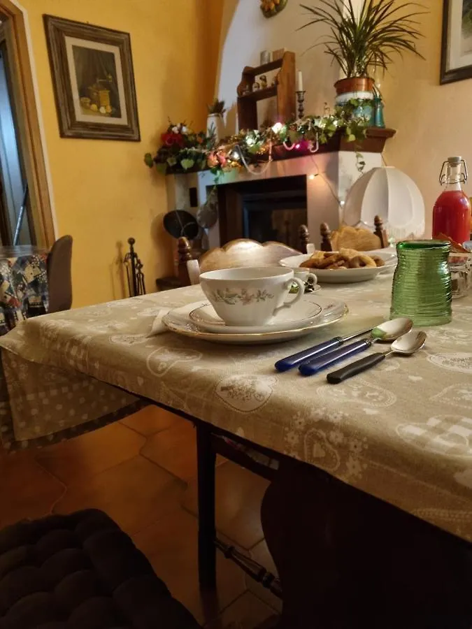 A Collodi Io & Mamma100 M Dal Parco Di Pinocchio Bed & Breakfast Italy